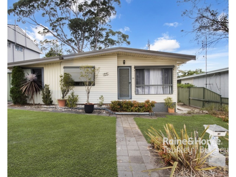 55 Woodlawn Drive, Budgewoi NSW 2262