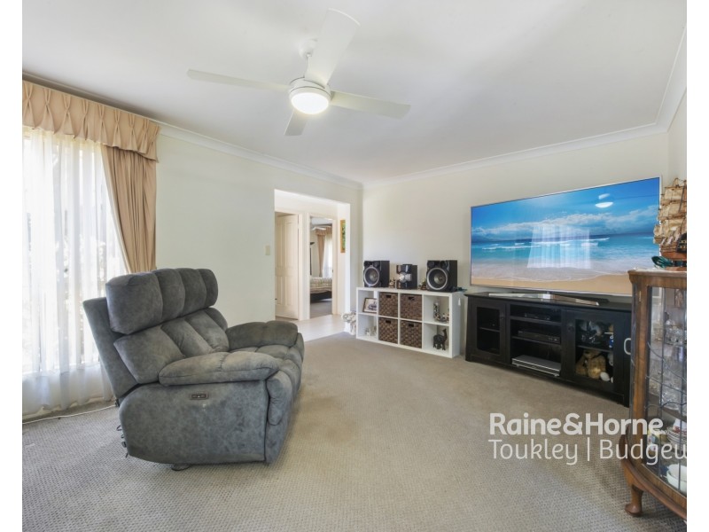 2/8 Canton Beach Road, Toukley NSW 2263