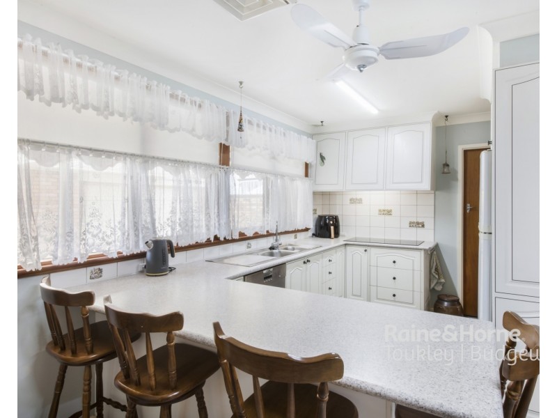 54 Sunrise Avenue, Budgewoi NSW 2262