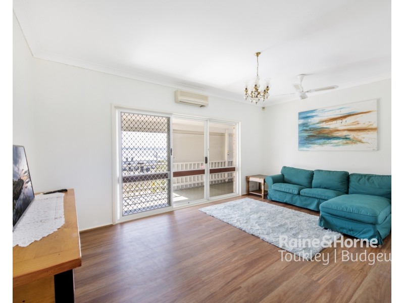 2 Leonard Avenue, Toukley NSW 2263