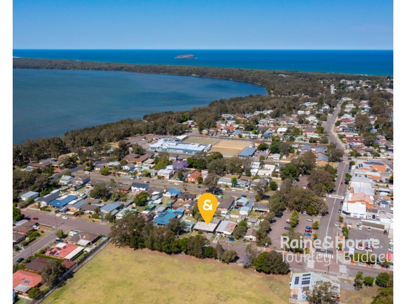 22 Noela Place, Budgewoi NSW 2262
