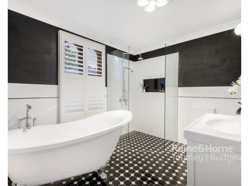 21 Seventh Avenue, Toukley NSW 2263