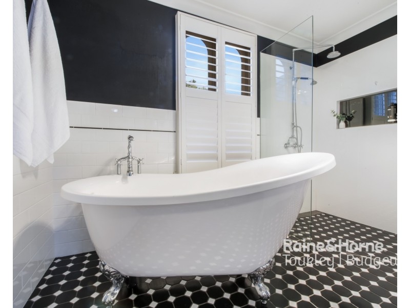 21 Seventh Avenue, Toukley NSW 2263