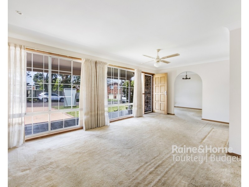 20 Carmel Avenue, Halekulani NSW 2262
