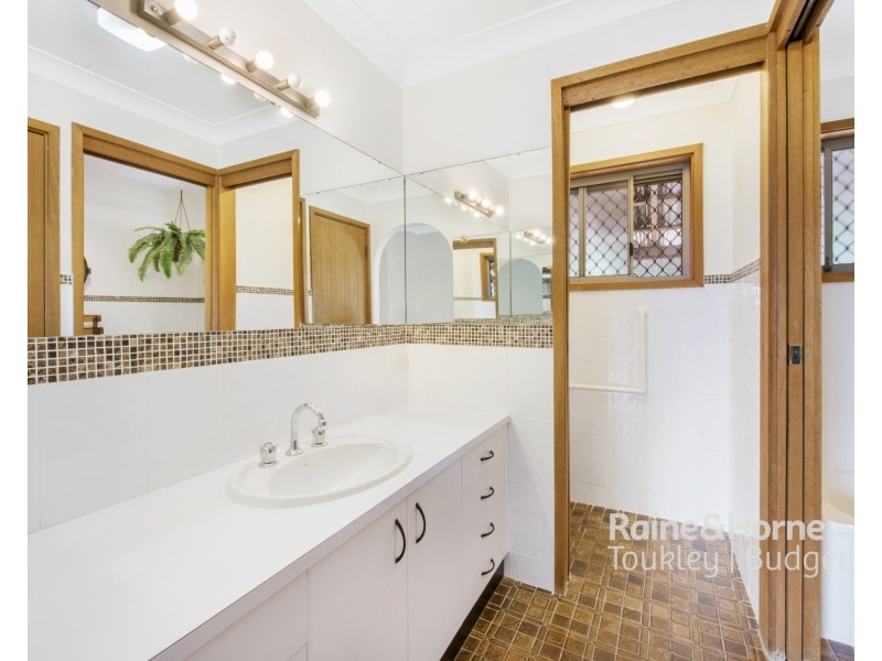 20 Carmel Avenue, Halekulani NSW 2262