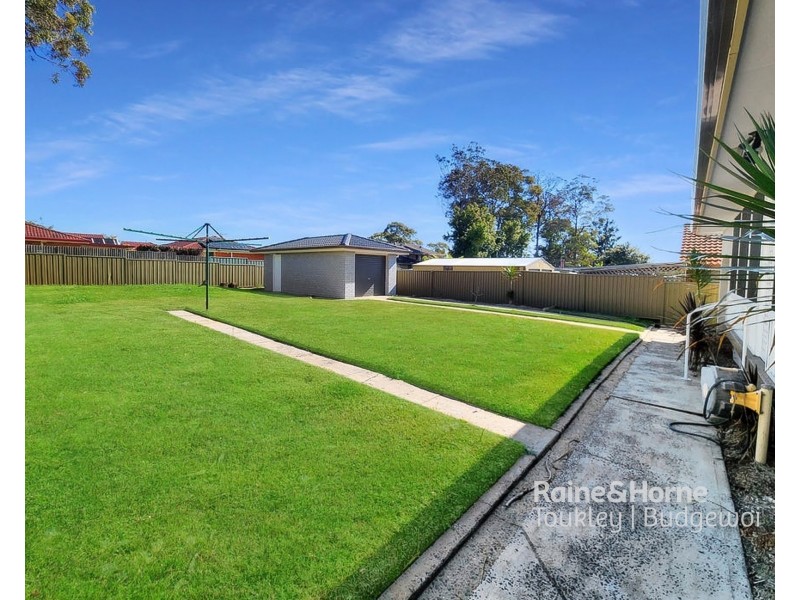 20 Phyllis Avenue, Kanwal NSW 2259