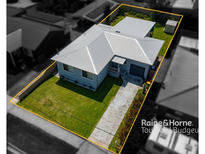 3 St James Avenue, Berkeley Vale NSW 2261