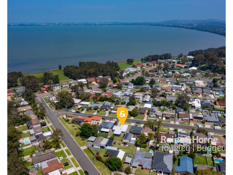 3 St James Avenue, Berkeley Vale NSW 2261