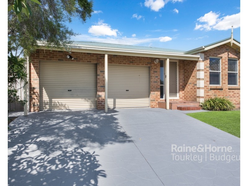 12 Winchester Drive, Lake Munmorah NSW 2259