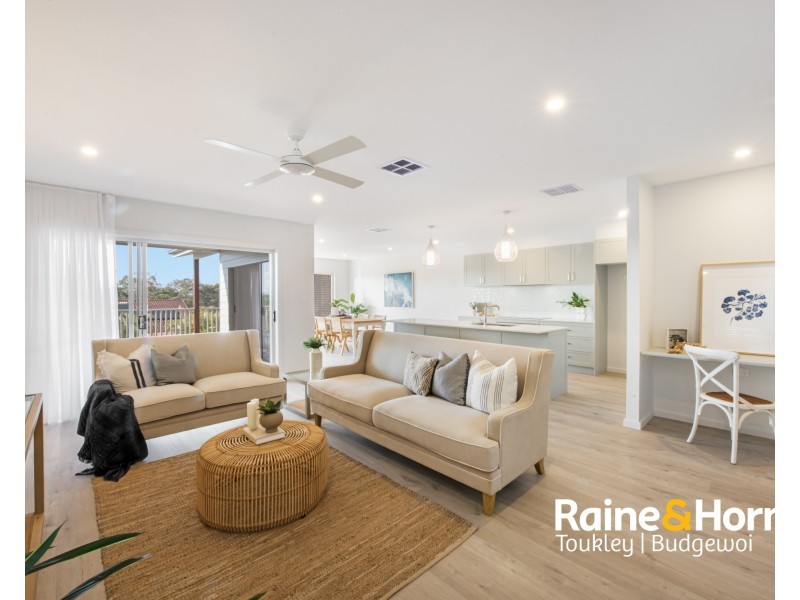 7b Courigal St, Lake Haven NSW 2263