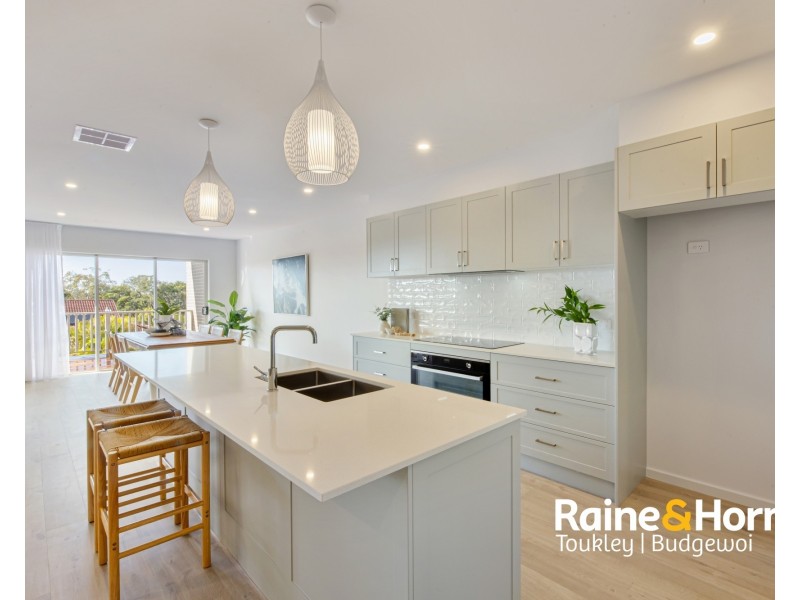 7b Courigal St, Lake Haven NSW 2263