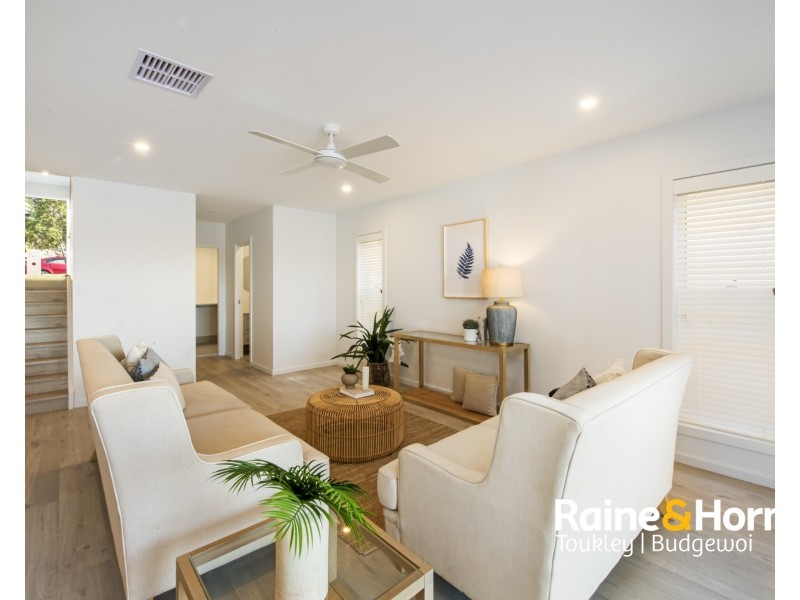 7b Courigal St, Lake Haven NSW 2263