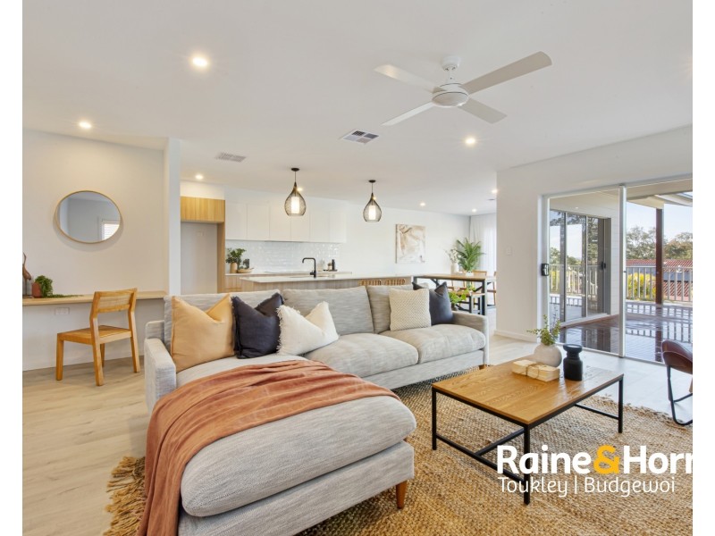7b Courigal St, Lake Haven NSW 2263