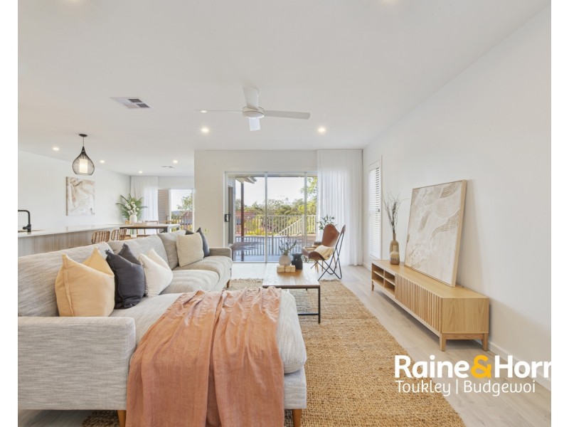 7b Courigal St, Lake Haven NSW 2263