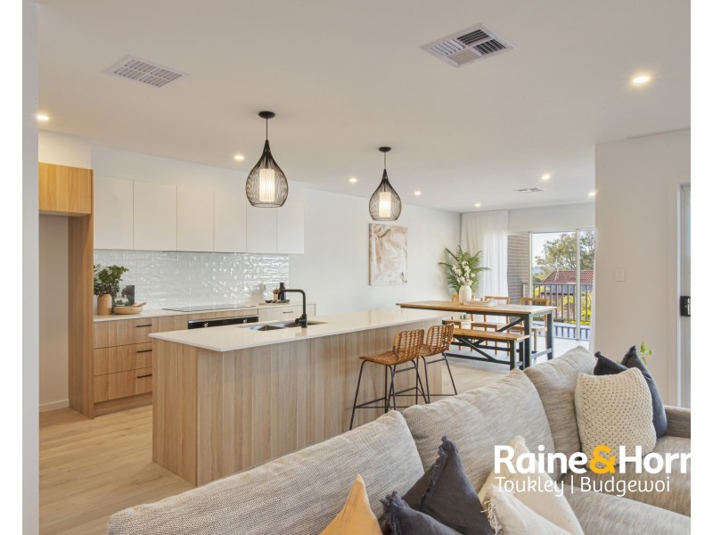 7b Courigal St, Lake Haven NSW 2263