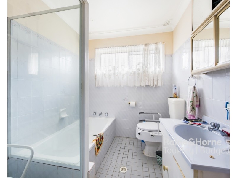 47 Delia Avenue, Budgewoi NSW 2262