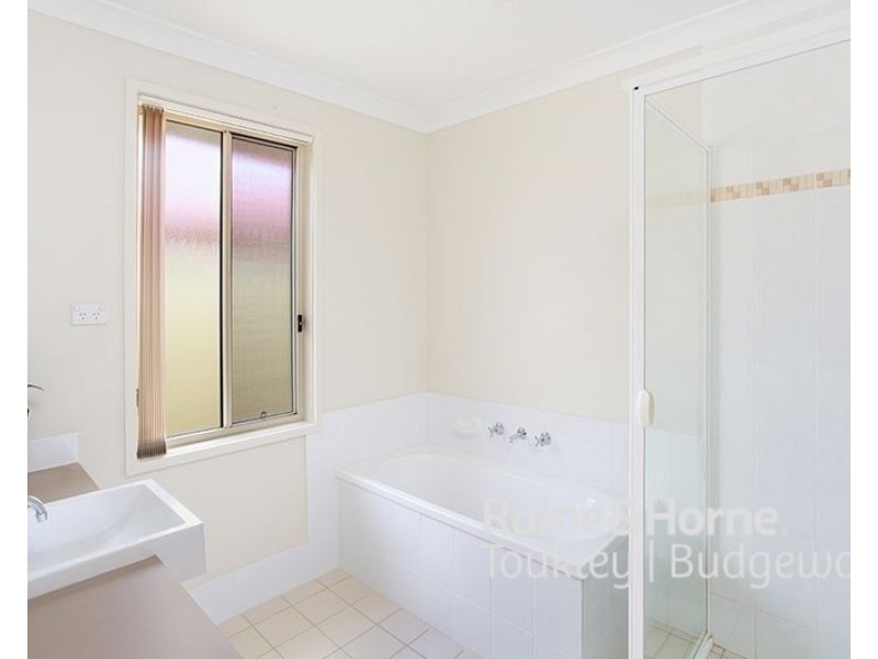 6 Vulcan Place, Hamlyn Terrace NSW 2259