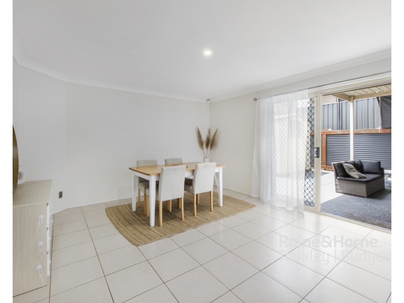 30 Manchurian Way, Wadalba NSW 2259