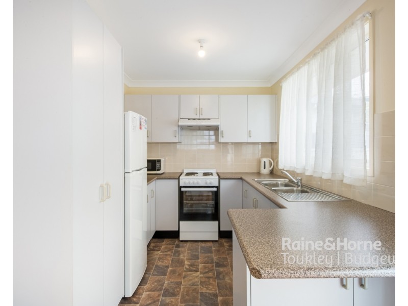 2/87 Woolana Avenue, Halekulani NSW 2262