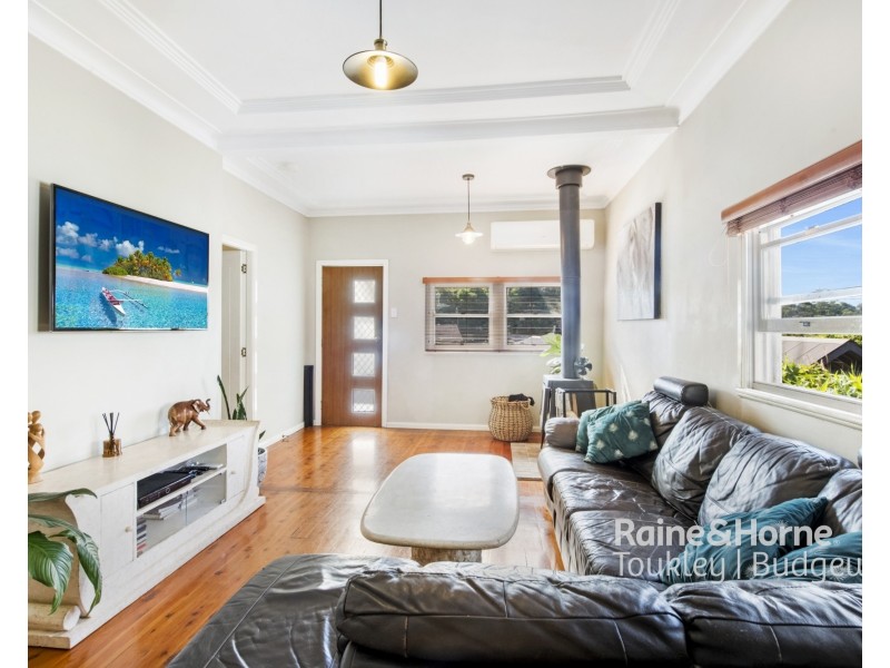 12 Hillcrest Road, Mirrabooka NSW 2264