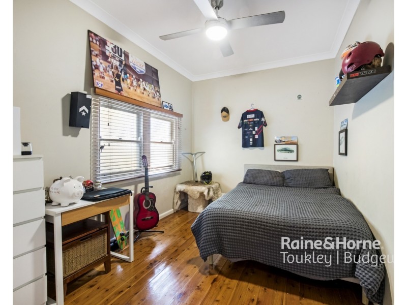 12 Hillcrest Road, Mirrabooka NSW 2264