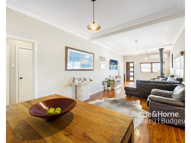 12 Hillcrest Road, Mirrabooka NSW 2264