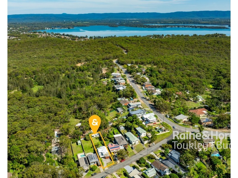 12 Hillcrest Road, Mirrabooka NSW 2264