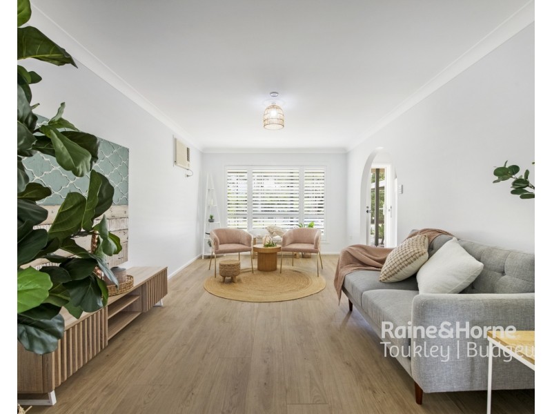 9 Tarwarri Road, Summerland Point NSW 2259