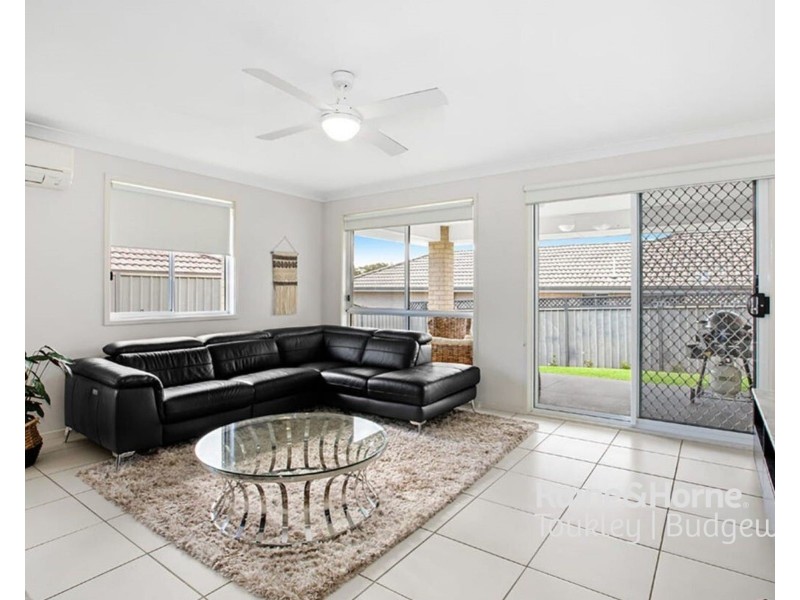 61 Settlement Drive, Wadalba NSW 2259