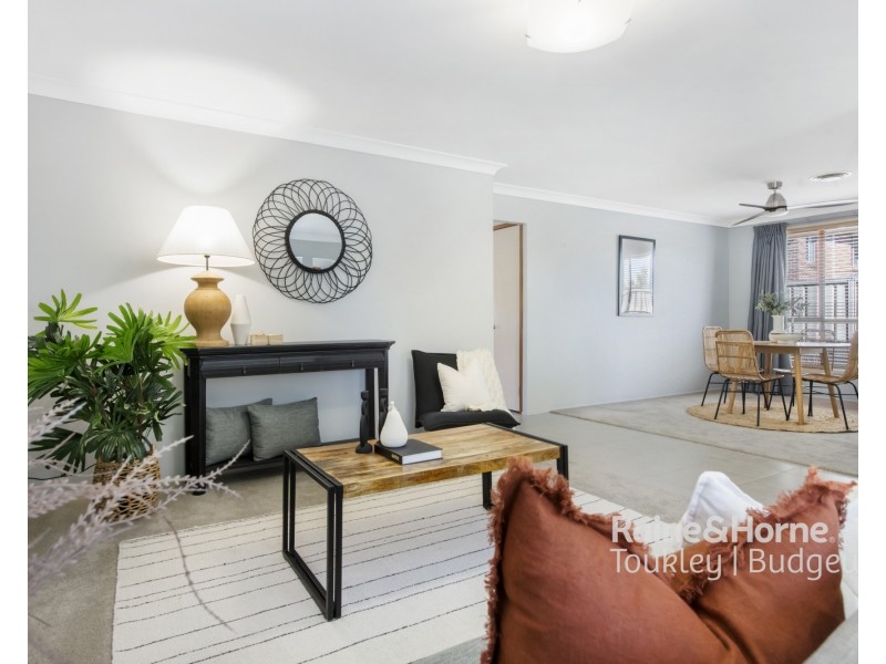 18 Capri Close, Woongarrah NSW 2259