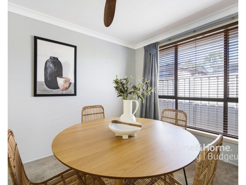 18 Capri Close, Woongarrah NSW 2259