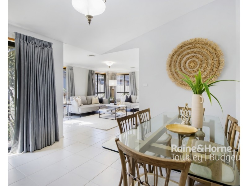 18 Capri Close, Woongarrah NSW 2259