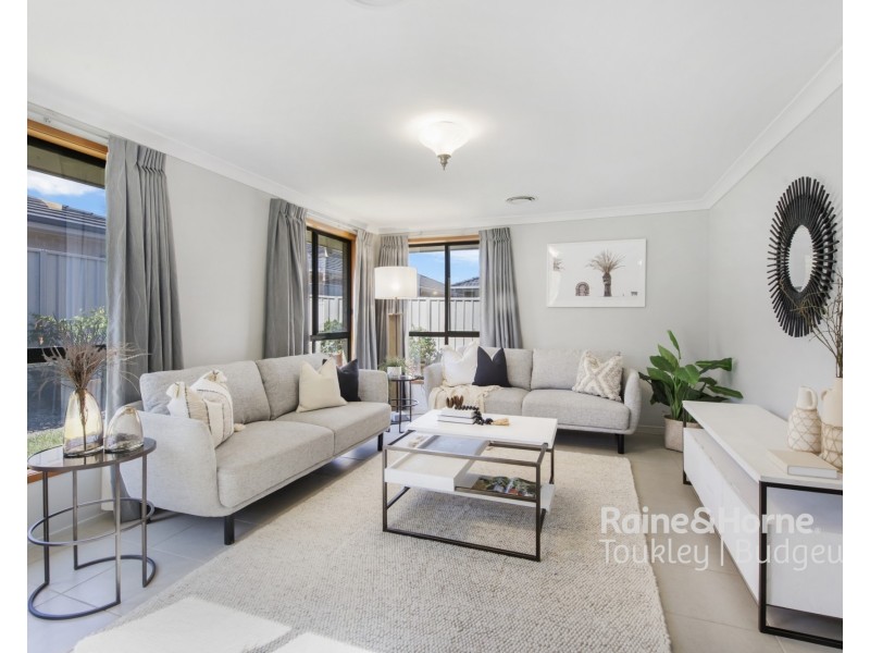 18 Capri Close, Woongarrah NSW 2259
