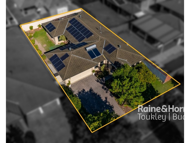 18 Capri Close, Woongarrah NSW 2259