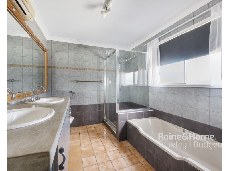 290 Buff Point Avenue, Buff Point NSW 2262