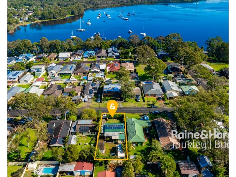 41 Tarwhine Avenue, Chain Valley Bay NSW 2259