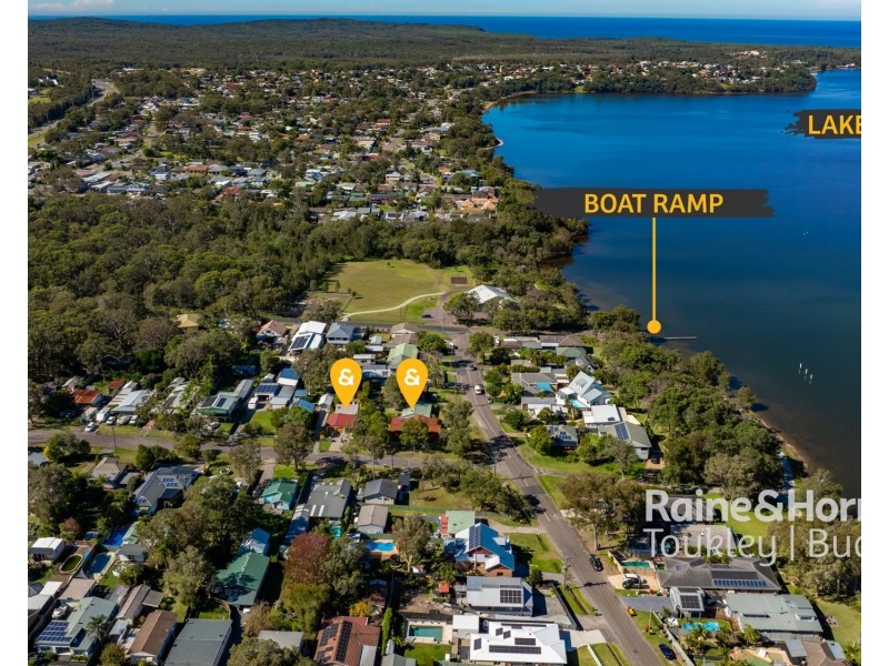 15 & 15a Kamilaroo Avenue, Lake Munmorah NSW 2259