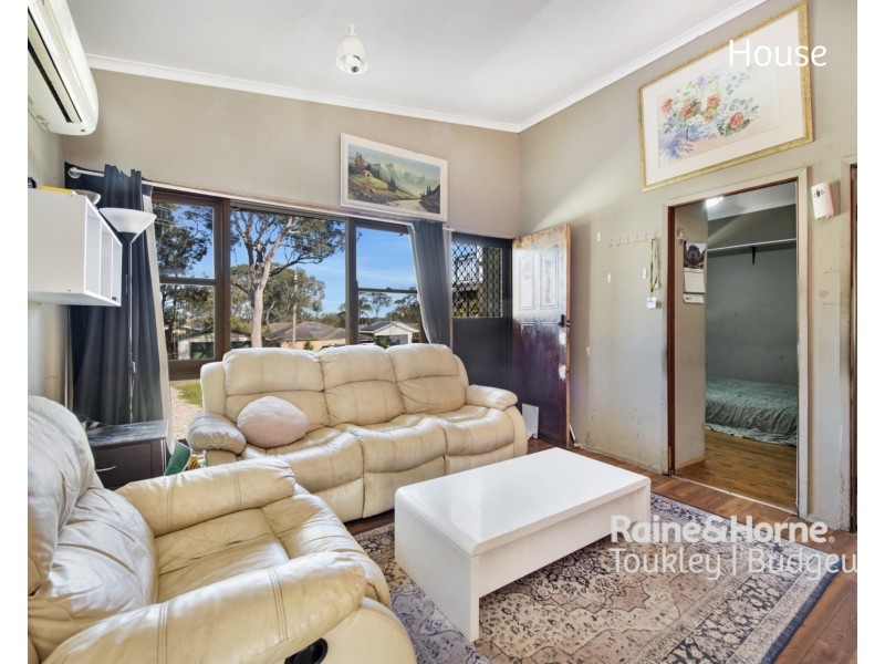 15 & 15a Kamilaroo Avenue, Lake Munmorah NSW 2259