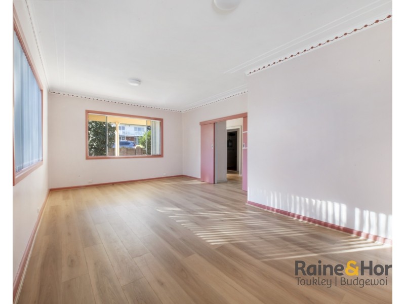 70 Leonard Avenue, Toukley NSW 2263