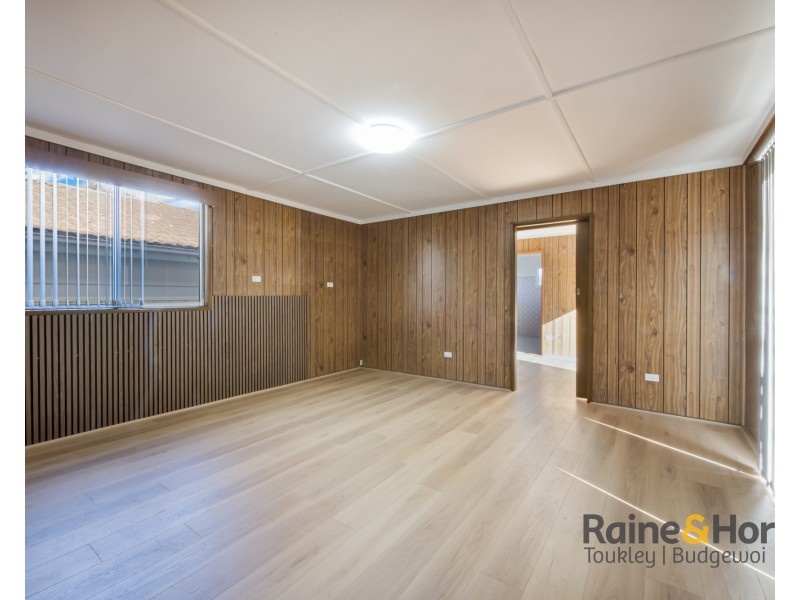70 Leonard Avenue, Toukley NSW 2263
