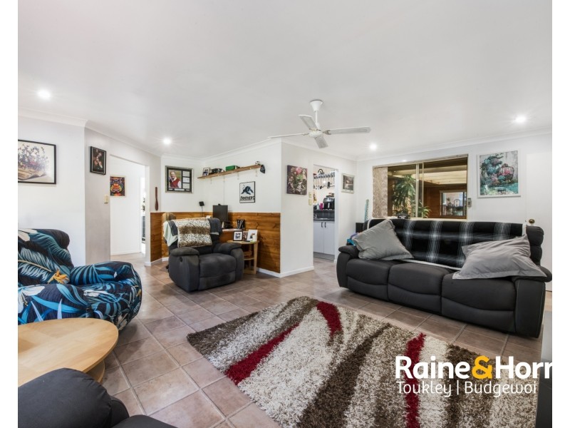 225 Tall Timbers Road, Kingfisher Shores NSW 2259