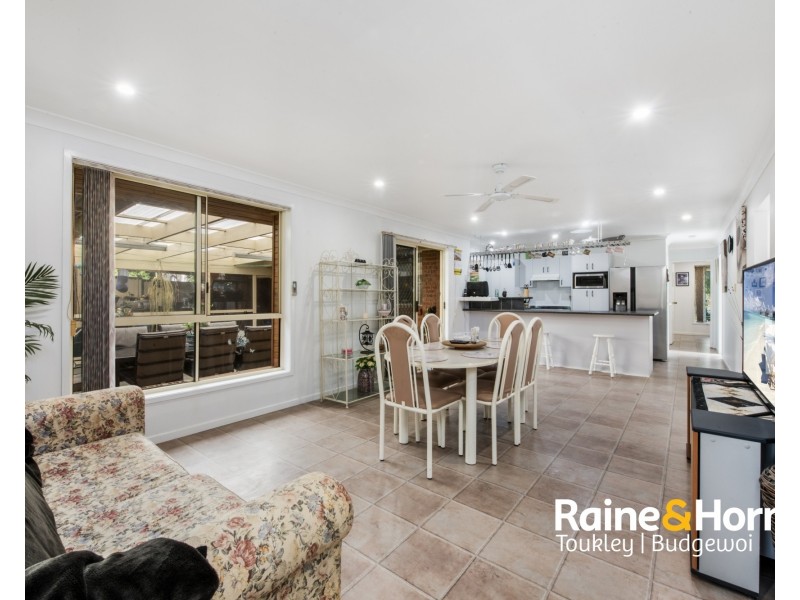 225 Tall Timbers Road, Kingfisher Shores NSW 2259
