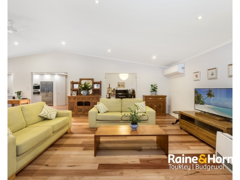 9 Short Street, Wyee Point NSW 2259