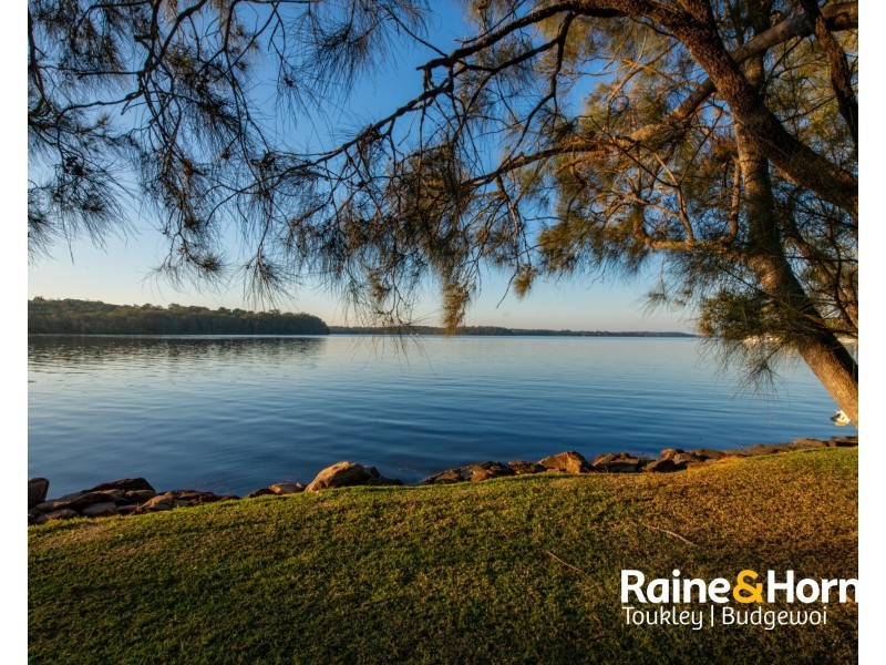 9 Short Street, Wyee Point NSW 2259