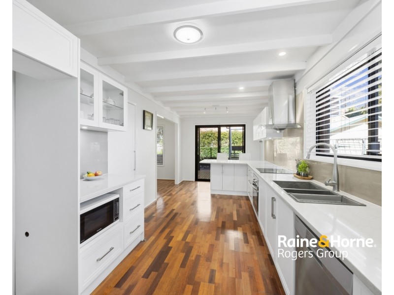3 Saturday Street, Tuggerawong NSW 2259