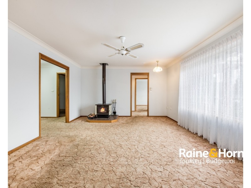 67 Premier Way, Bateau Bay NSW 2261
