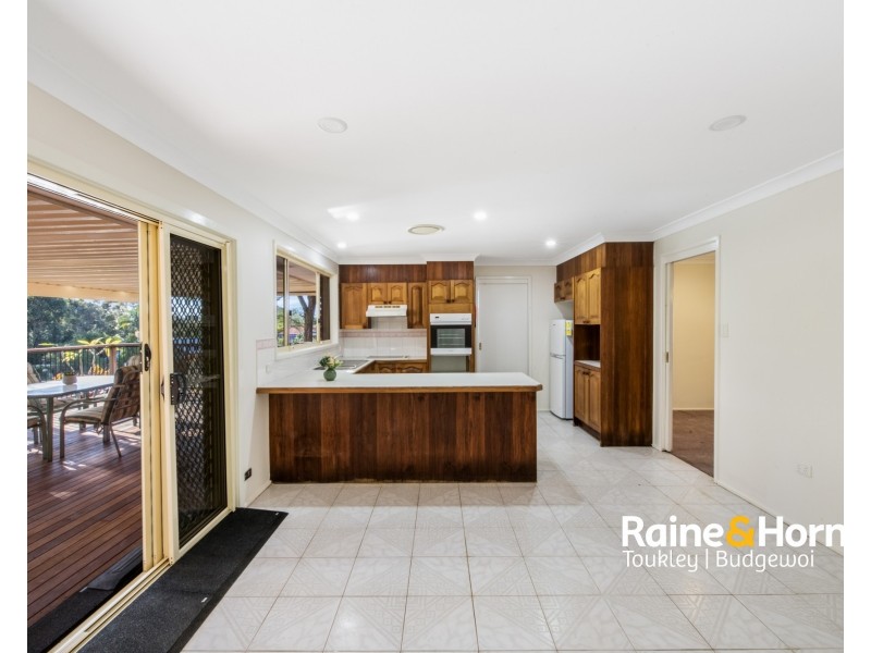 9 Twin Lakes Drive, Lake Haven NSW 2263