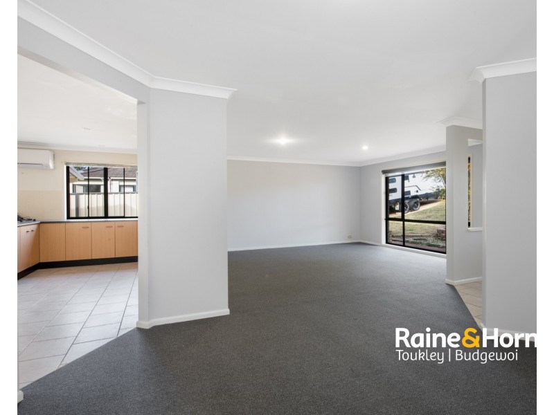 77 Mountain View Drive, Woongarrah NSW 2259