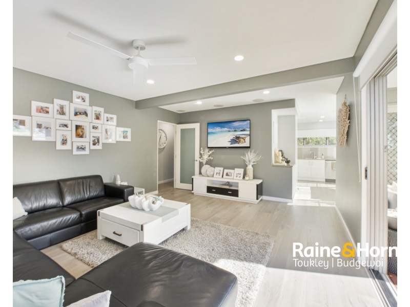26 Lake Street, Wyee Point NSW 2259