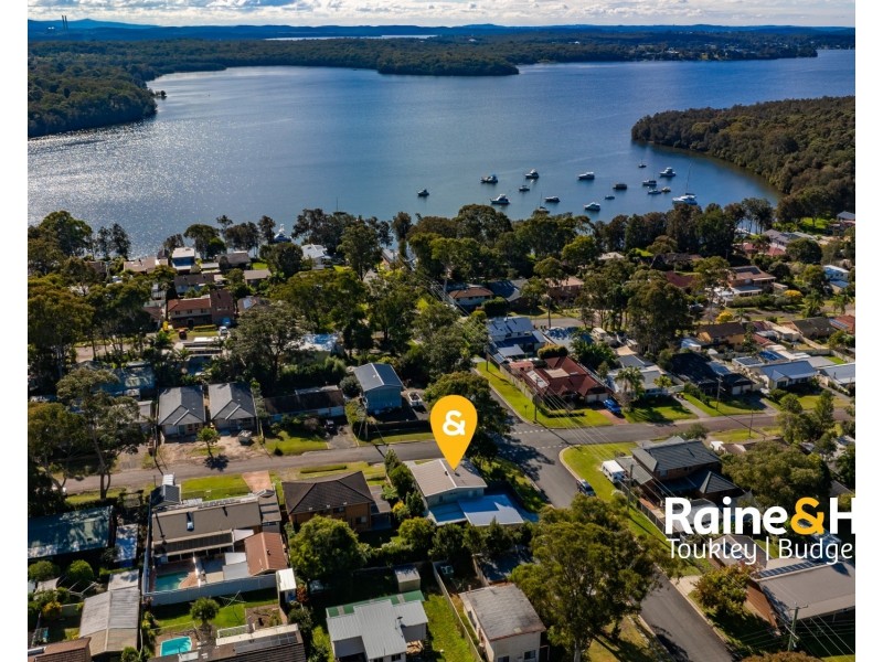 26 Lake Street, Wyee Point NSW 2259